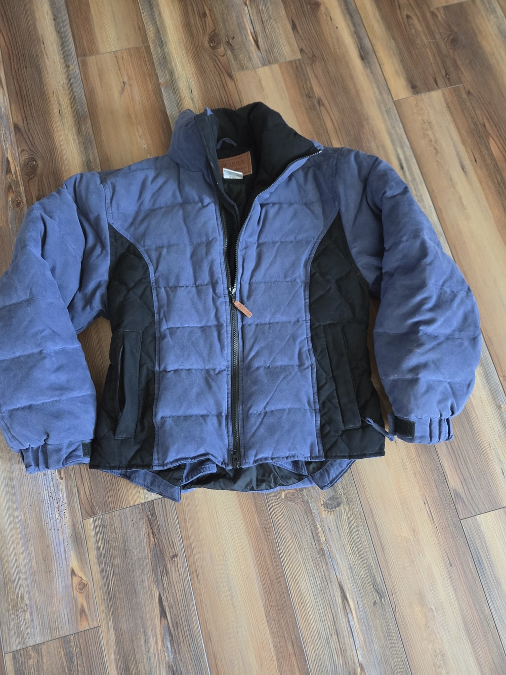 Two-Tone Navy and Black Quilted Puffer Jacket Womens M By Outback Tradung Co.